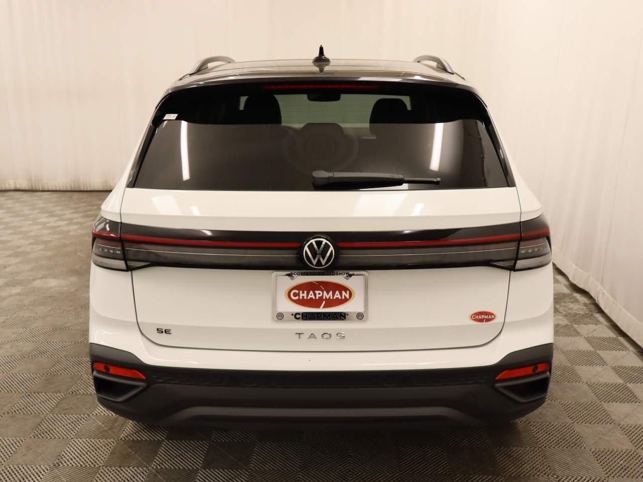New 2026 Pure White w Volkswagen SE Black image 5