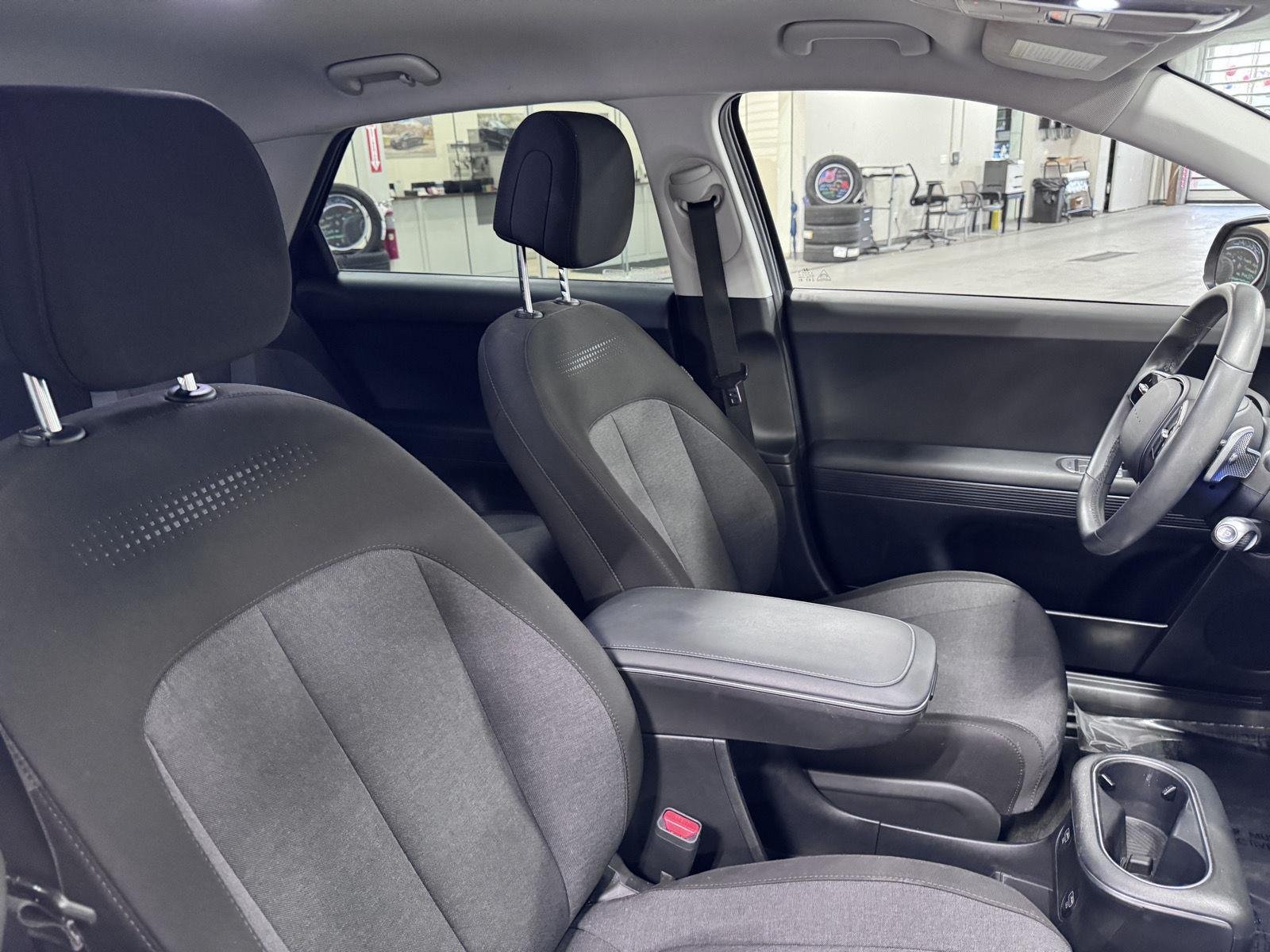 2024 Hyundai IONIQ 5 SE - Photo 24