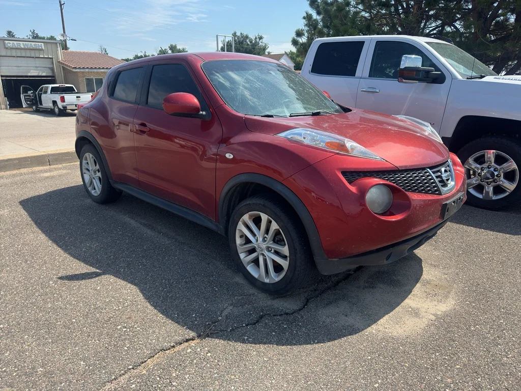 Used 2013 Cayenne Red Nissan S image 1