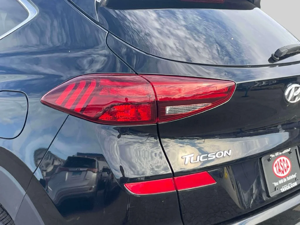 Used 2020 Black Hyundai Ultimate image 11