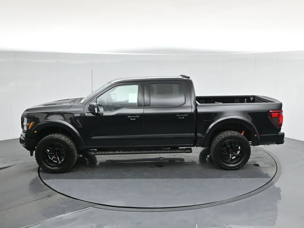 New 2025 Black Ford XLT image 41