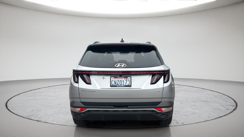 Used 2024 Silver Hyundai SEL image 7