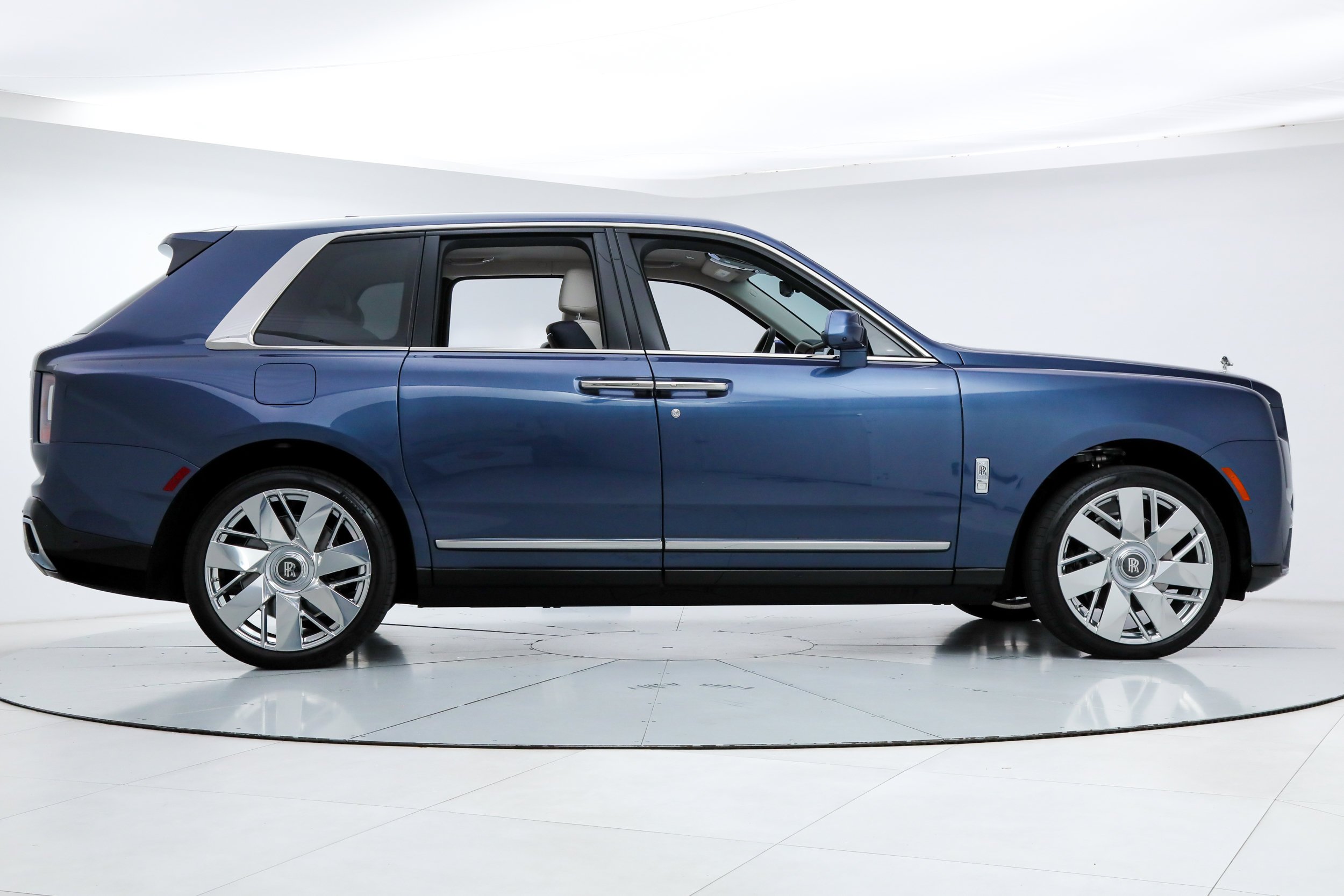 Used 2026 Blue Rolls-Royce  image 6