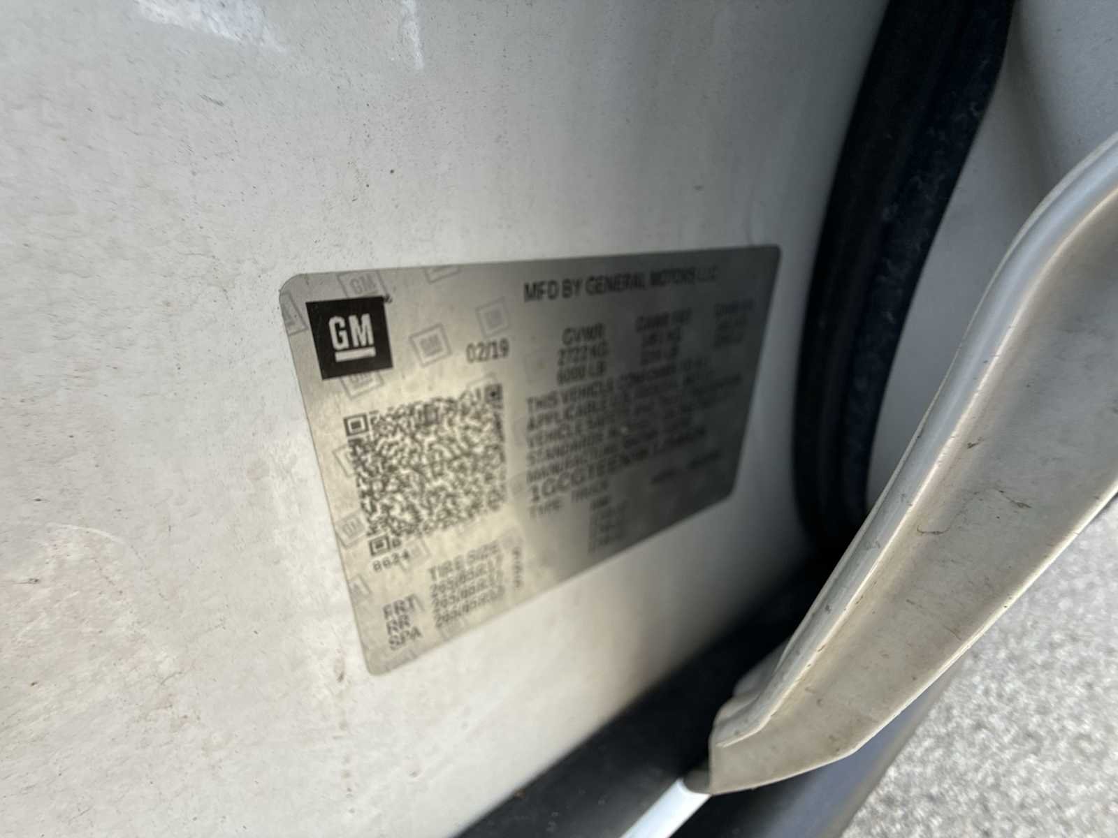 Certified Used 2019 SUMMIT WHITE Chevrolet 4WD ZR2 image 31