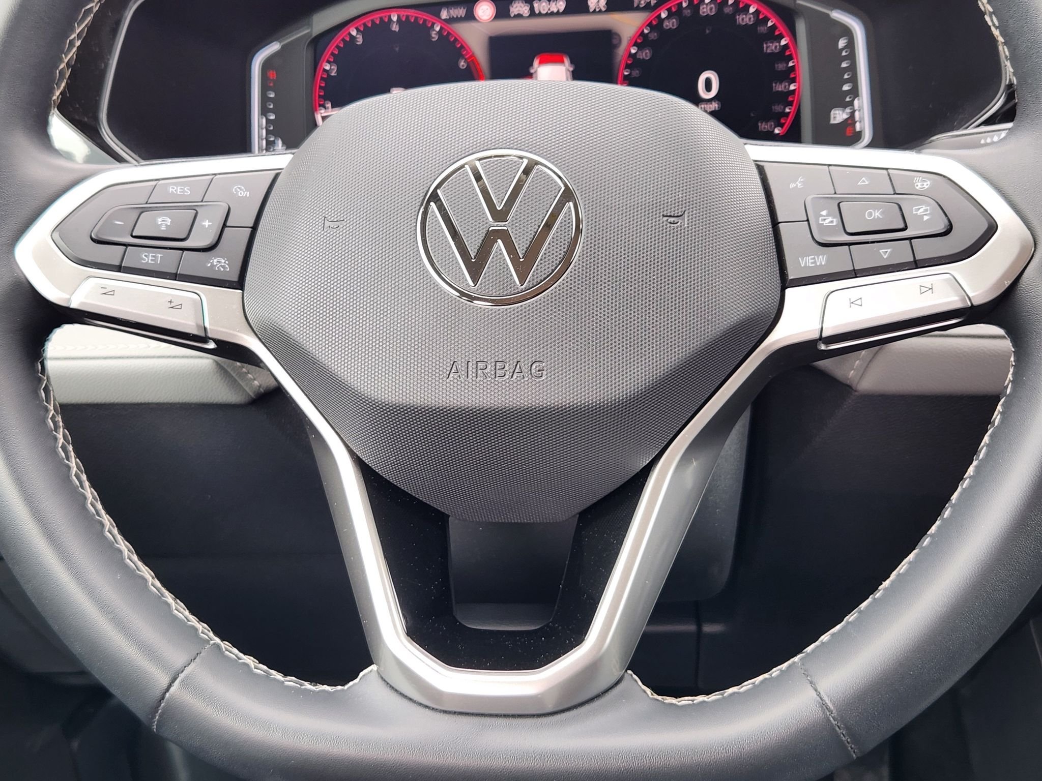 Used 2022 Pure Gray Volkswagen SEL image 32