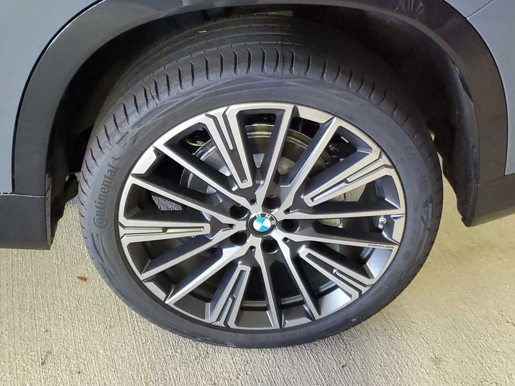 New 2026 Gray BMW xDrive28i image 5
