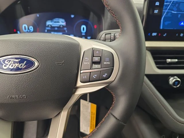 New 2026 Star White Metallic Tri-Coat Ford Active image 38