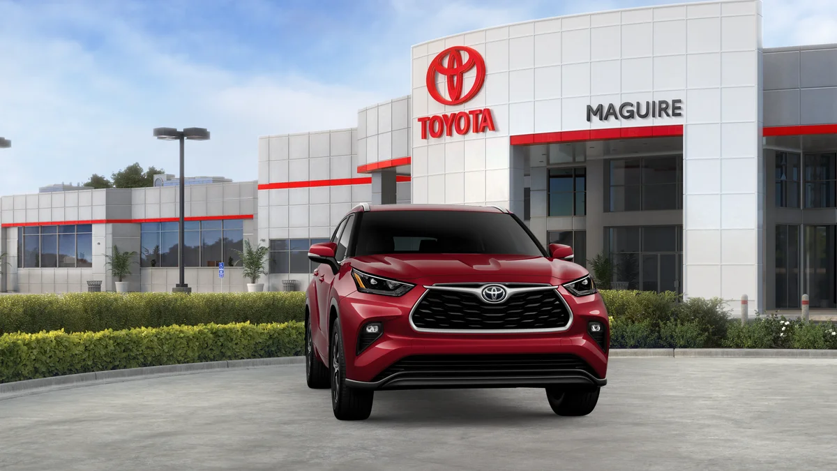 New 2026 Ruby Flare Pearl Toyota XLE image 29
