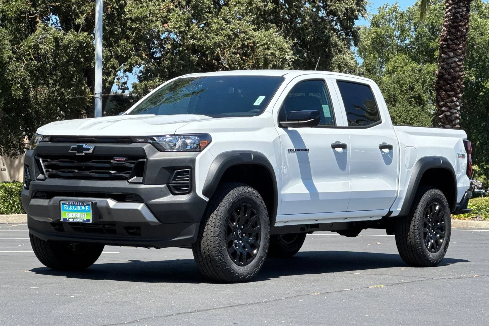 New 2026 Summit White Chevrolet Trail Boss image 7