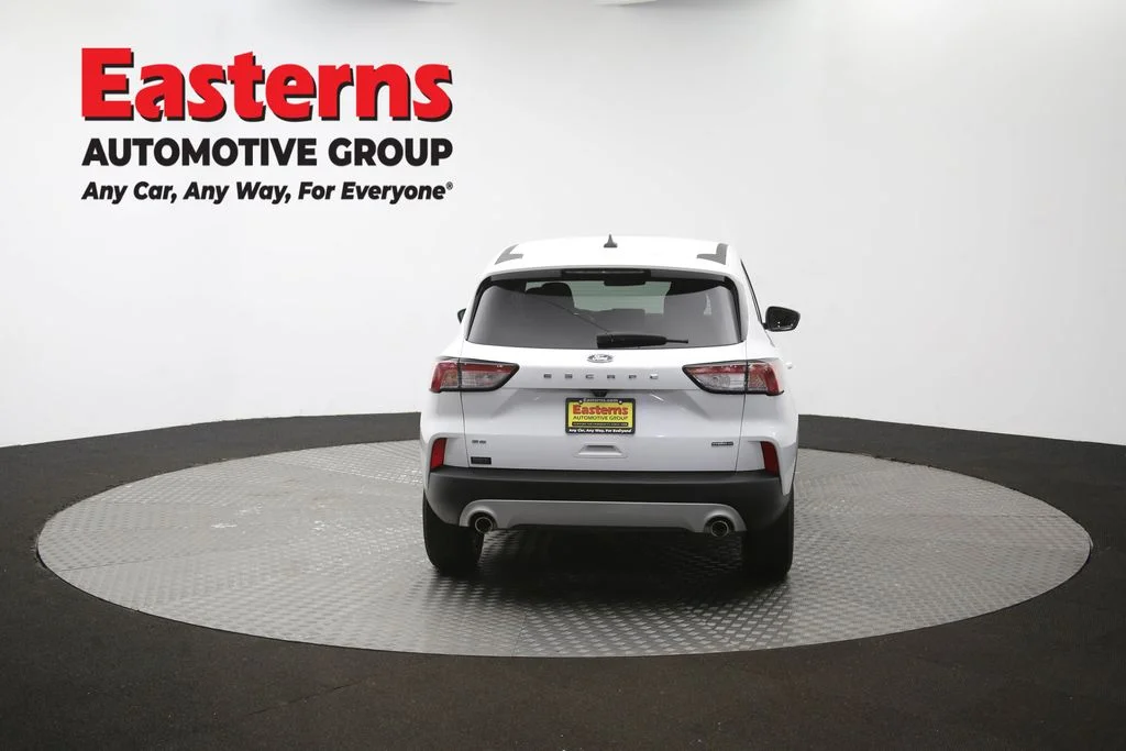 Used 2022 White Ford SE image 37