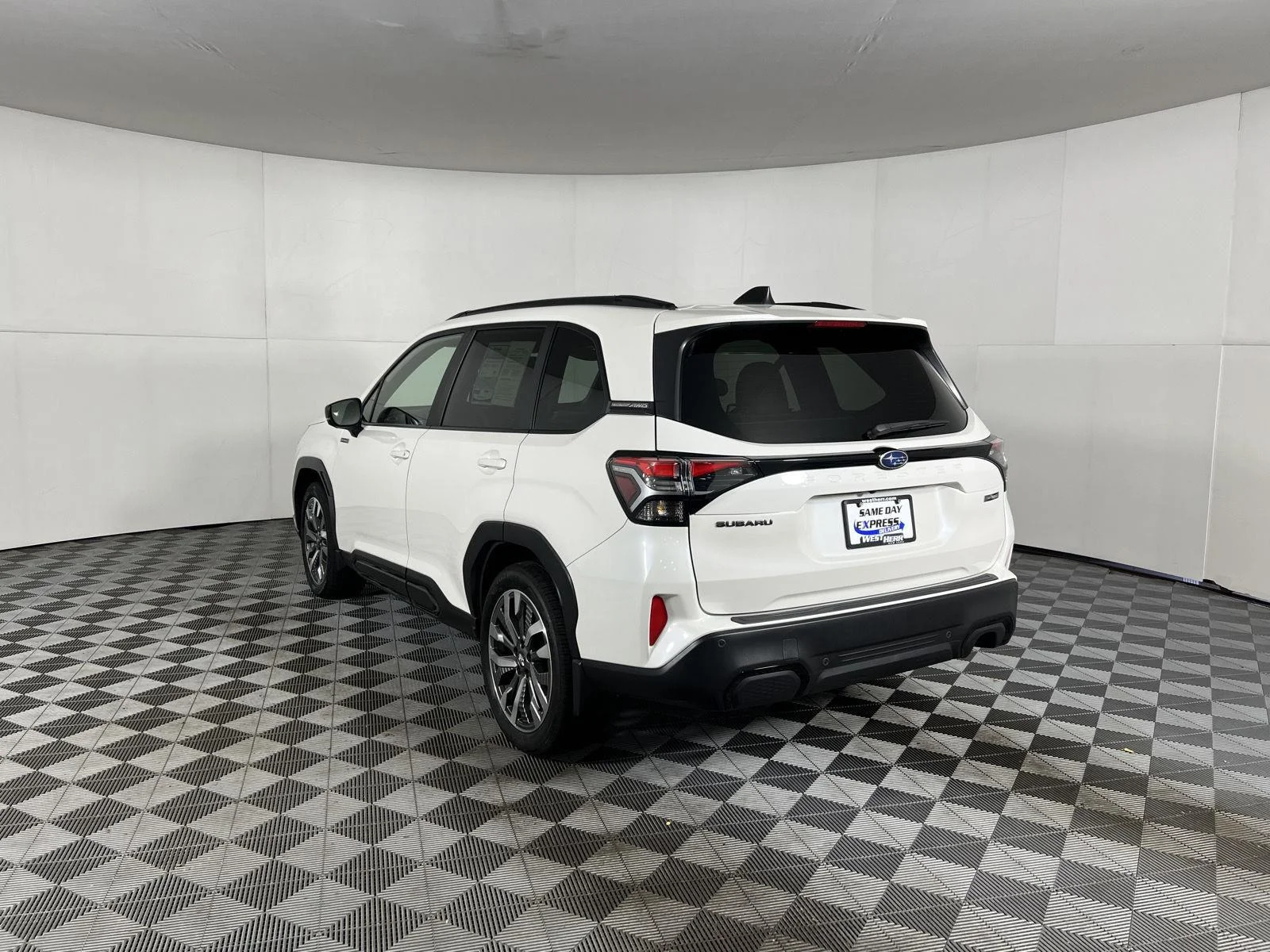 Used 2025 Crystal White Pearl Subaru Touring Hybrid image 26