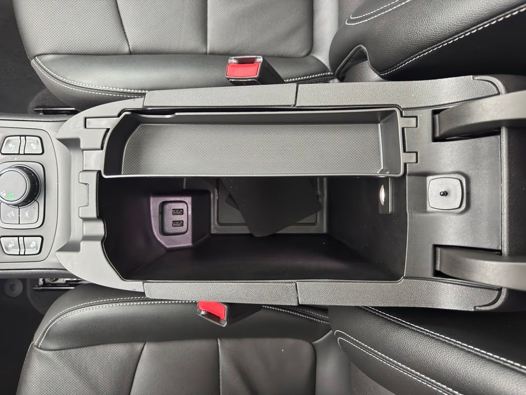 Used 2023 Sterling Metallic GMC SLT image 30