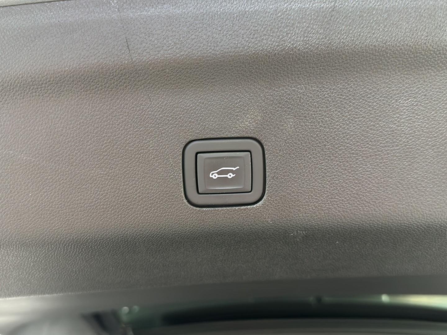 Used 2024 Sterling Metallic GMC SLT image 31