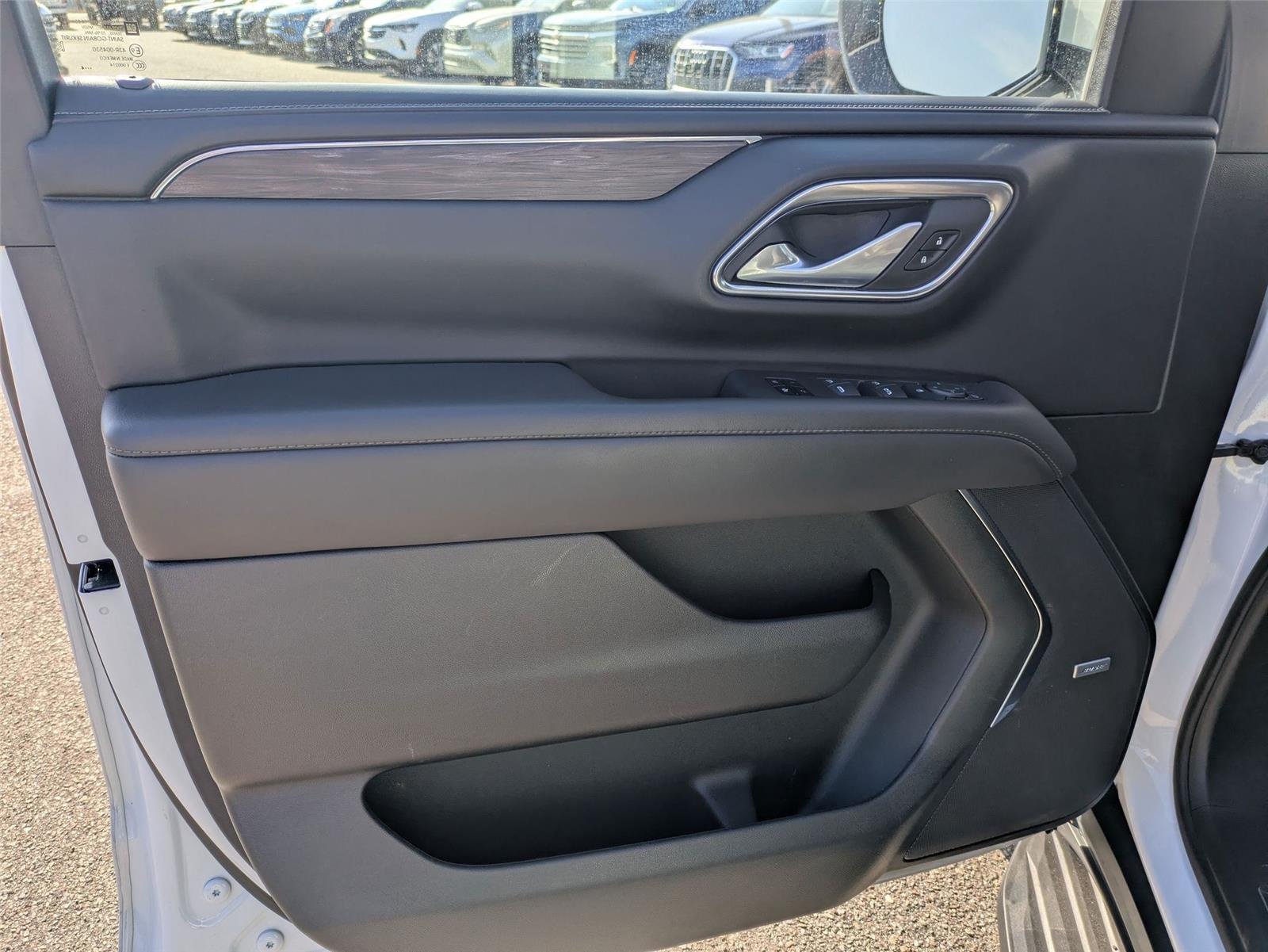 Used 2024 Summit White Chevrolet LT image 11