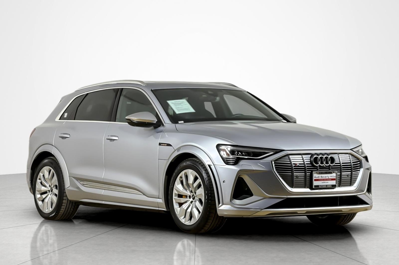 Used 2022 Florett Silver Metallic Audi Premium Plus quattro image 7