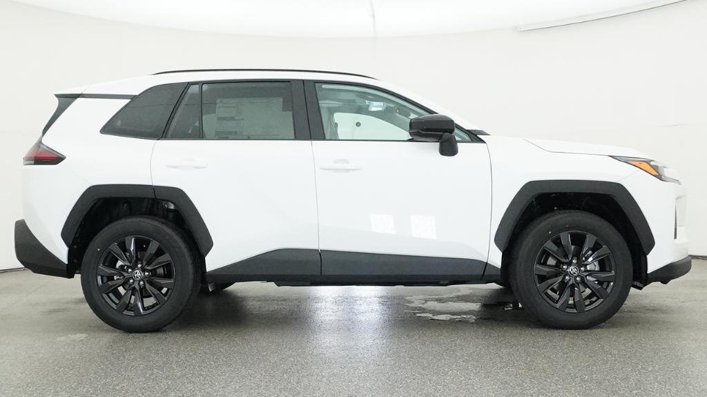 New 2026 Ice Cap Toyota XLE Premium image 8