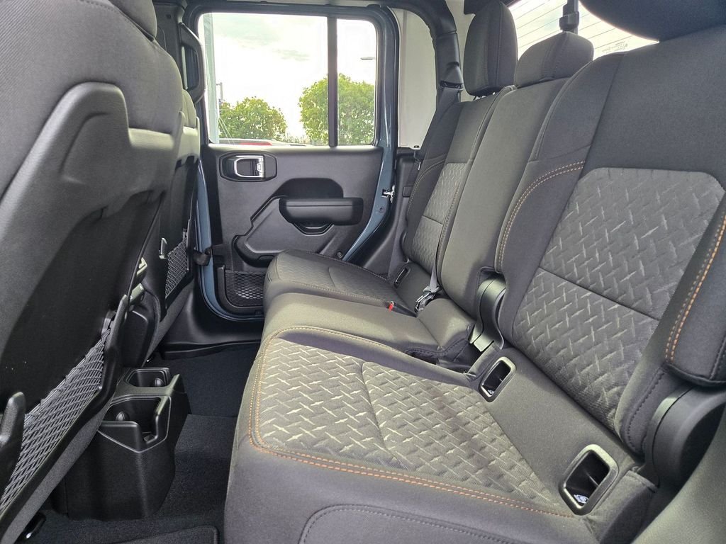 New 2026 Anvil Clearcoat Jeep Mojave image 6