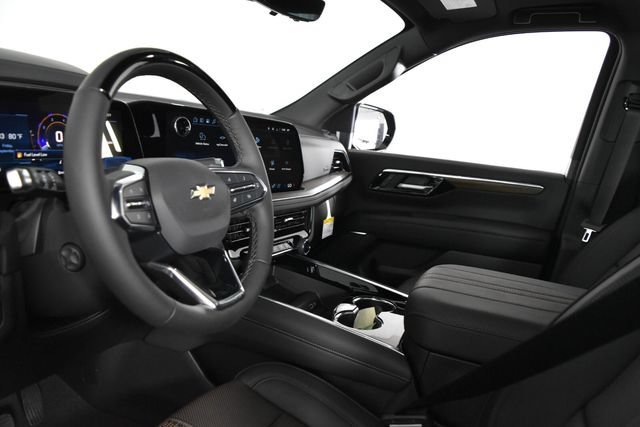 New 2026 Black Chevrolet High Country image 17