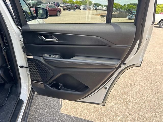 Used 2023 White Jeep Altitude image 15