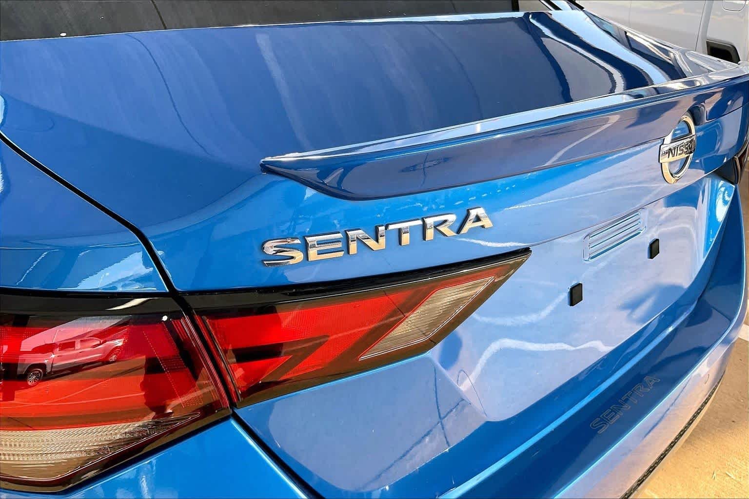 Used 2023 Electric Blue Metallic Nissan SR image 9