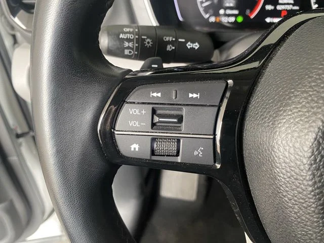 2025 Honda Pilot EX-L - Photo 32