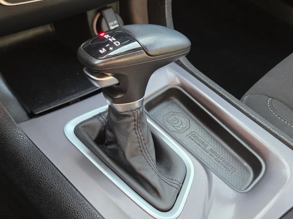 Used 2023 Purple Dodge SXT image 32