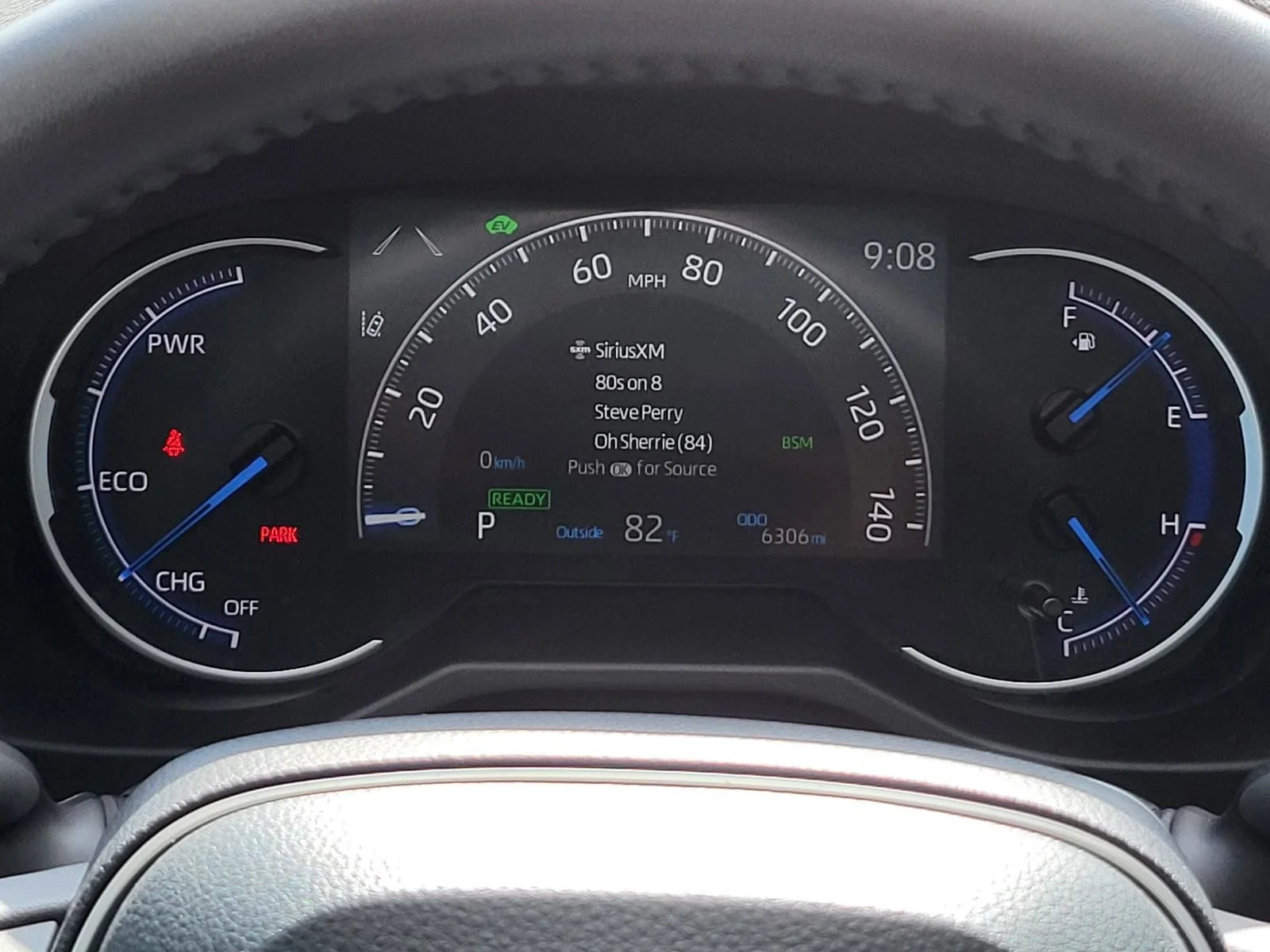 Used 2024 Silver Toyota XLE Premium image 33