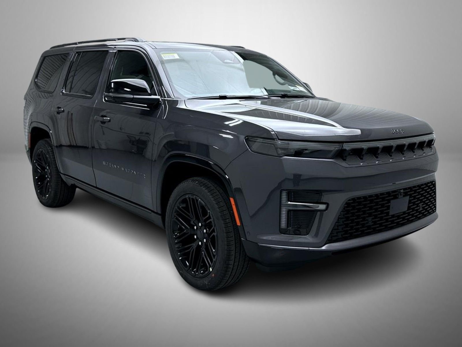 New 2026 Baltic-Gray Metallic Clear-Coat Exterior Paint Jeep Limited Reserve image 3