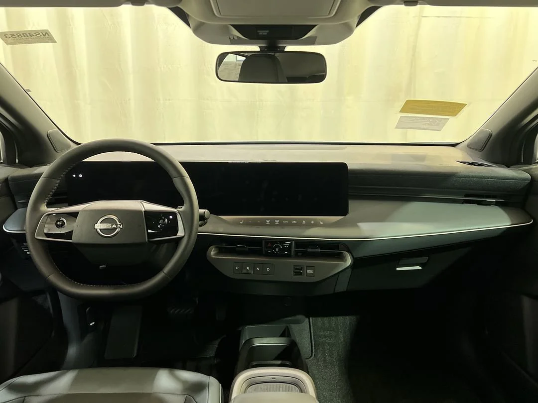 New 2026 Everest White Pearl TriCoat / Super Black Two-tone Nissan SV+ image 12
