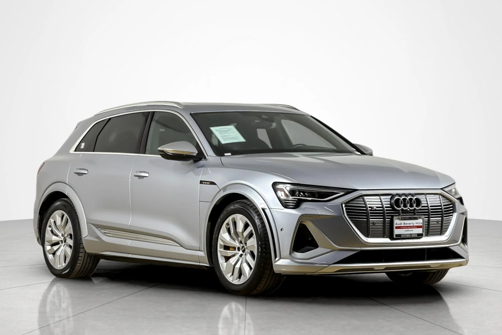 Used 2022 Florett Silver Metallic Audi Premium Plus quattro image 7