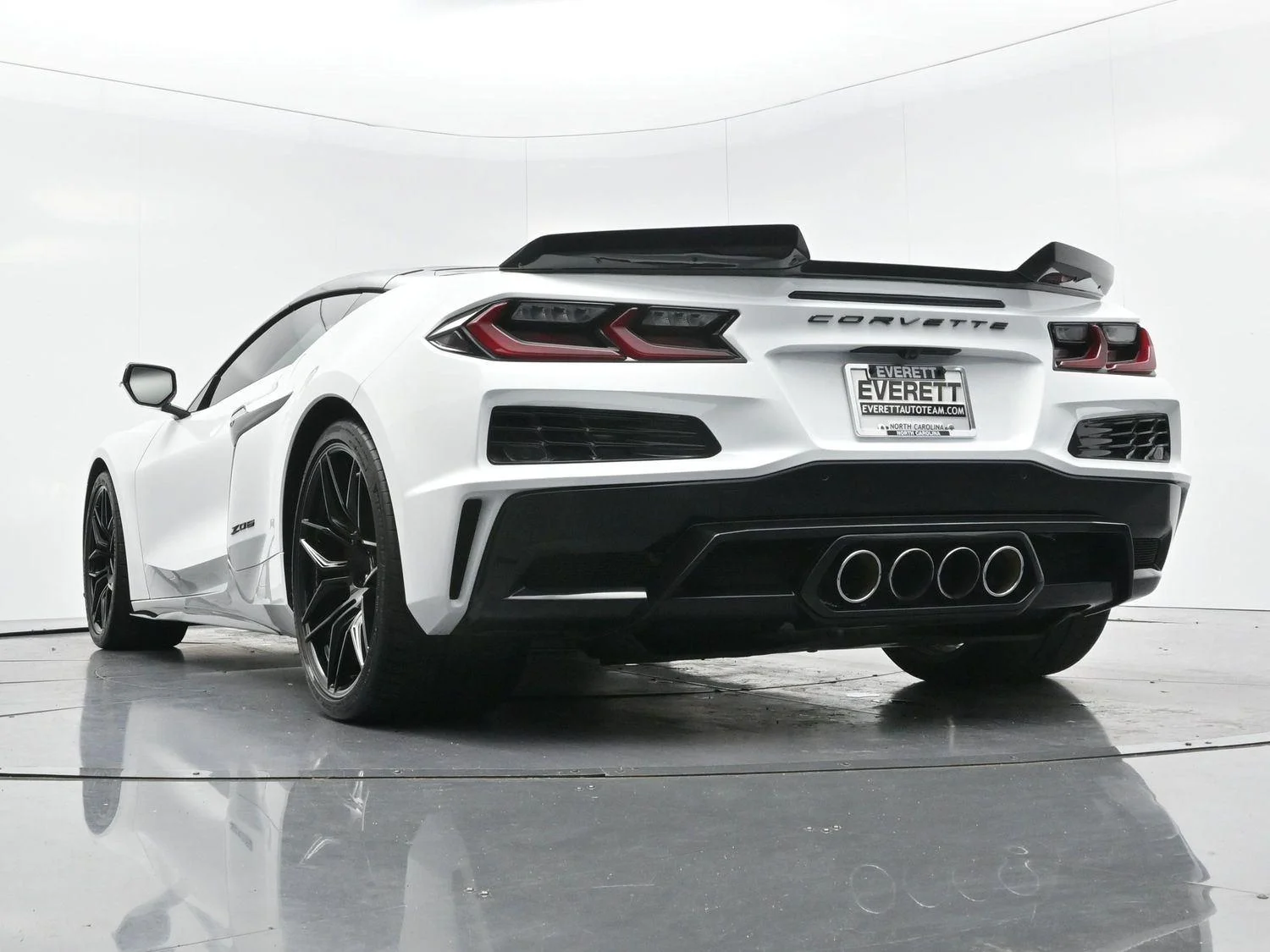 Used 2023 Arctic White Chevrolet 2LZ image 41