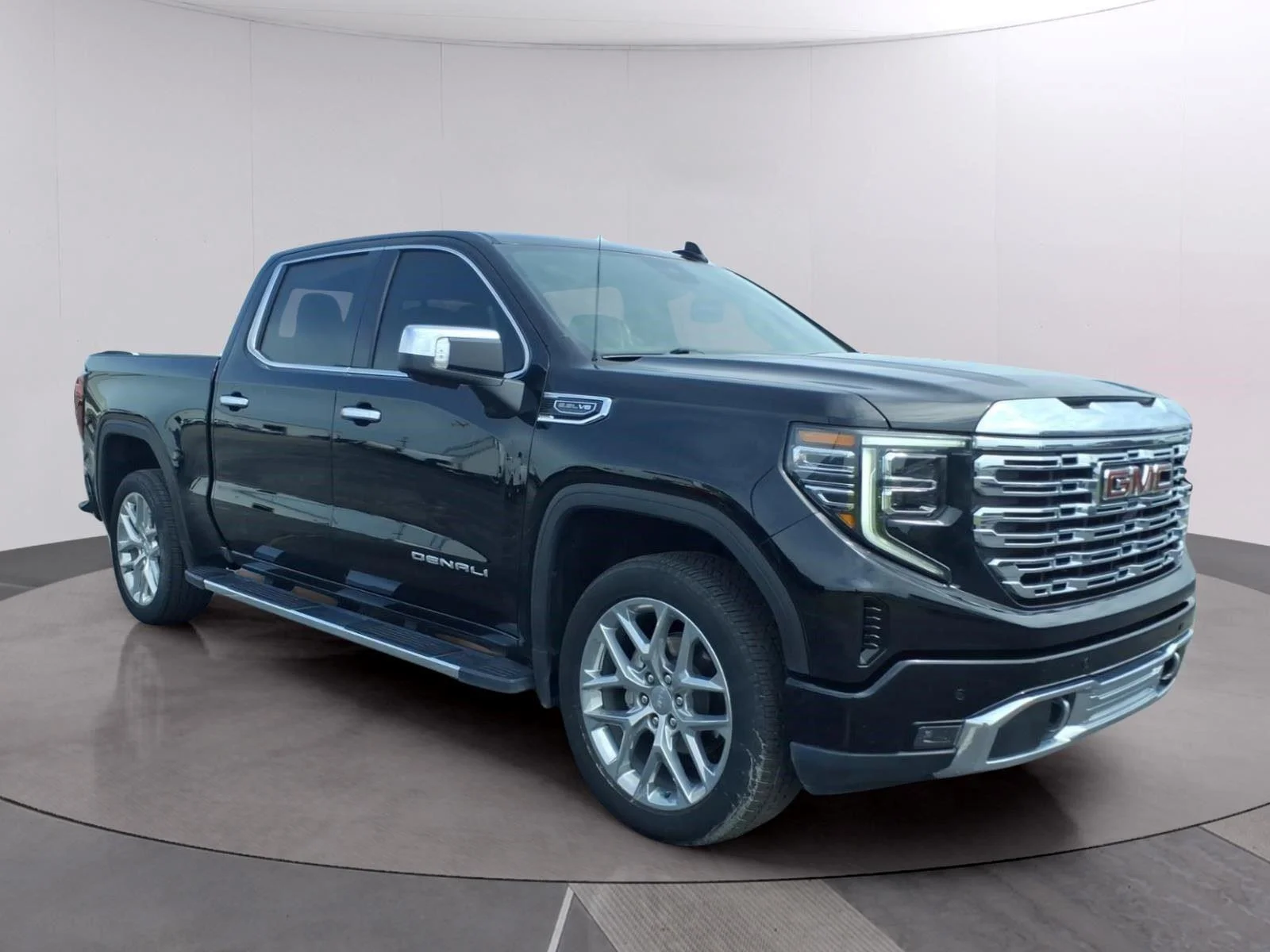 Used 2024 Onyx Black GMC Denali image 7