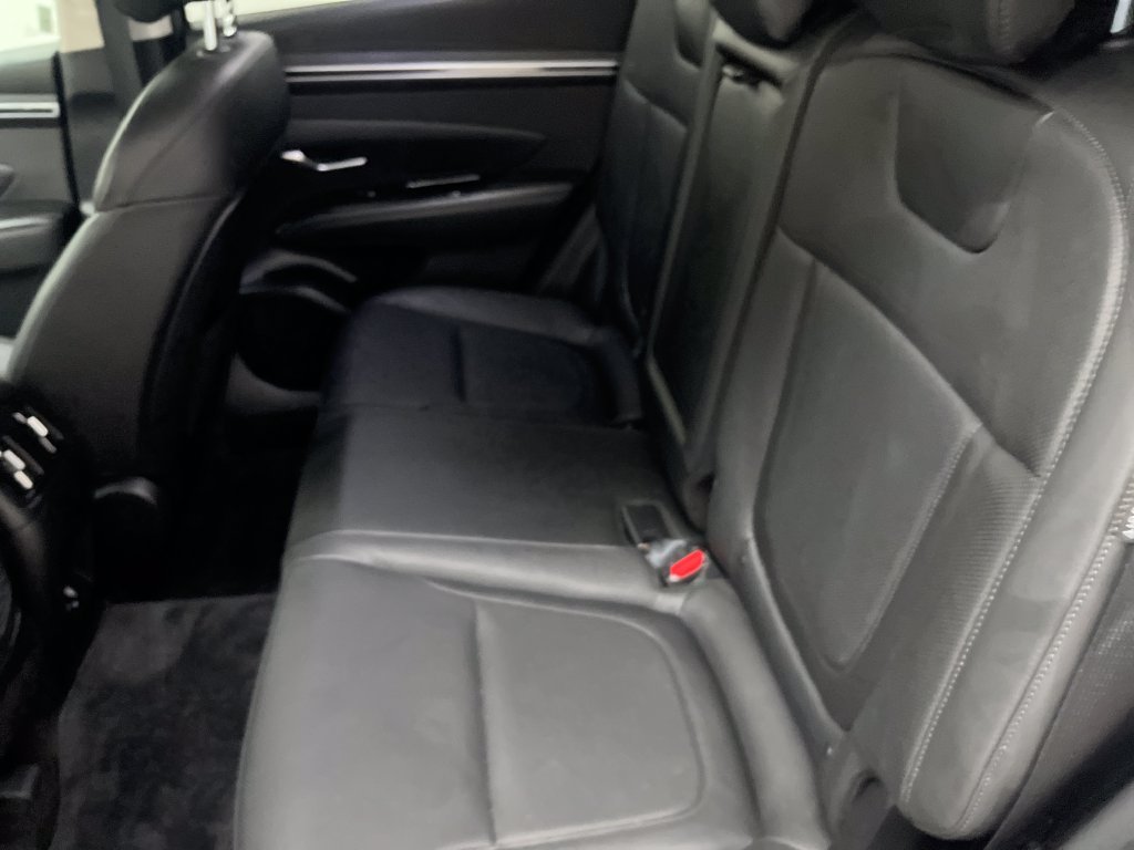 Used 2024 Silver Hyundai SEL Convenience image 13