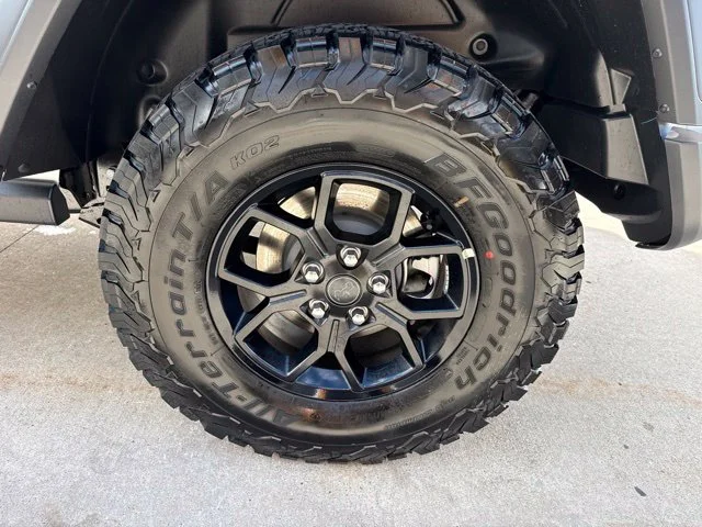 New 2027 White Jeep Willys image 10