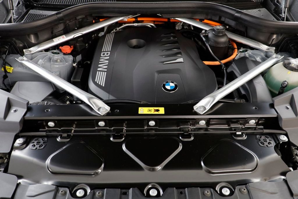New 2026 Brooklyn Grey Metallic BMW xDrive50e image 23