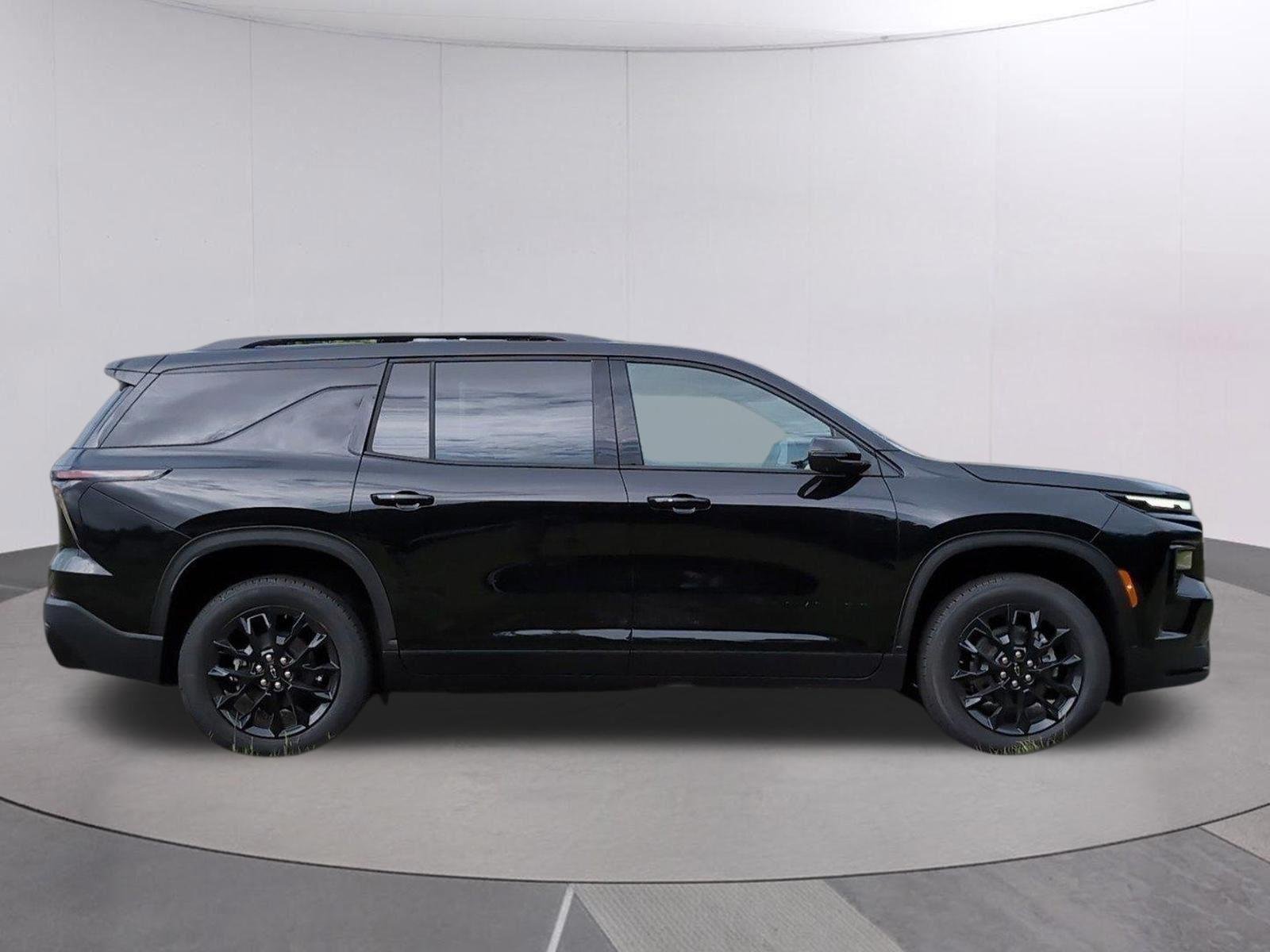 2026 Chevrolet Traverse LT - Photo 6