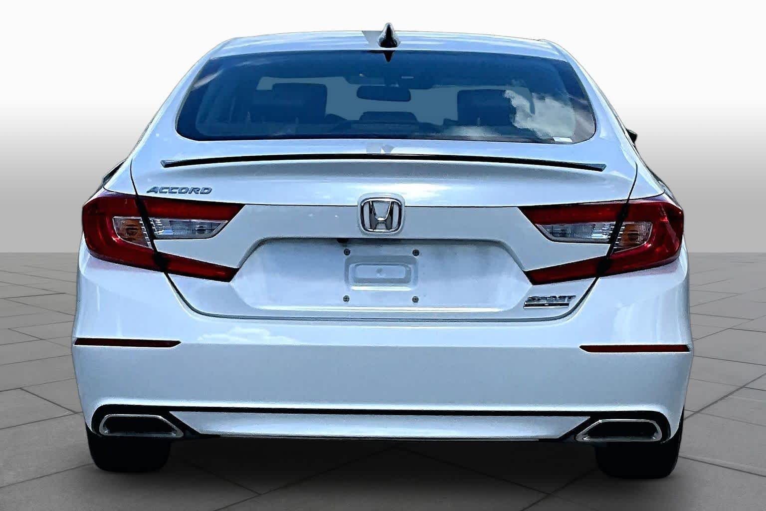Used 2022 Platinum White Pearl Honda Sport SE image 5