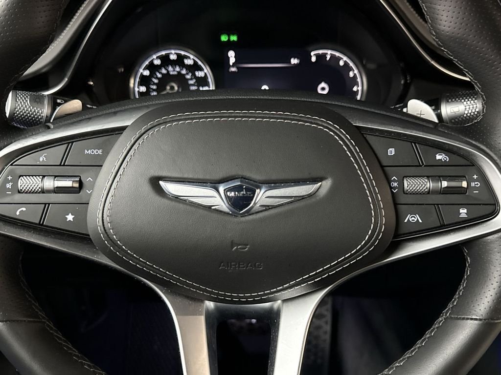 Used 2025 White Genesis 3.5T Sport image 17