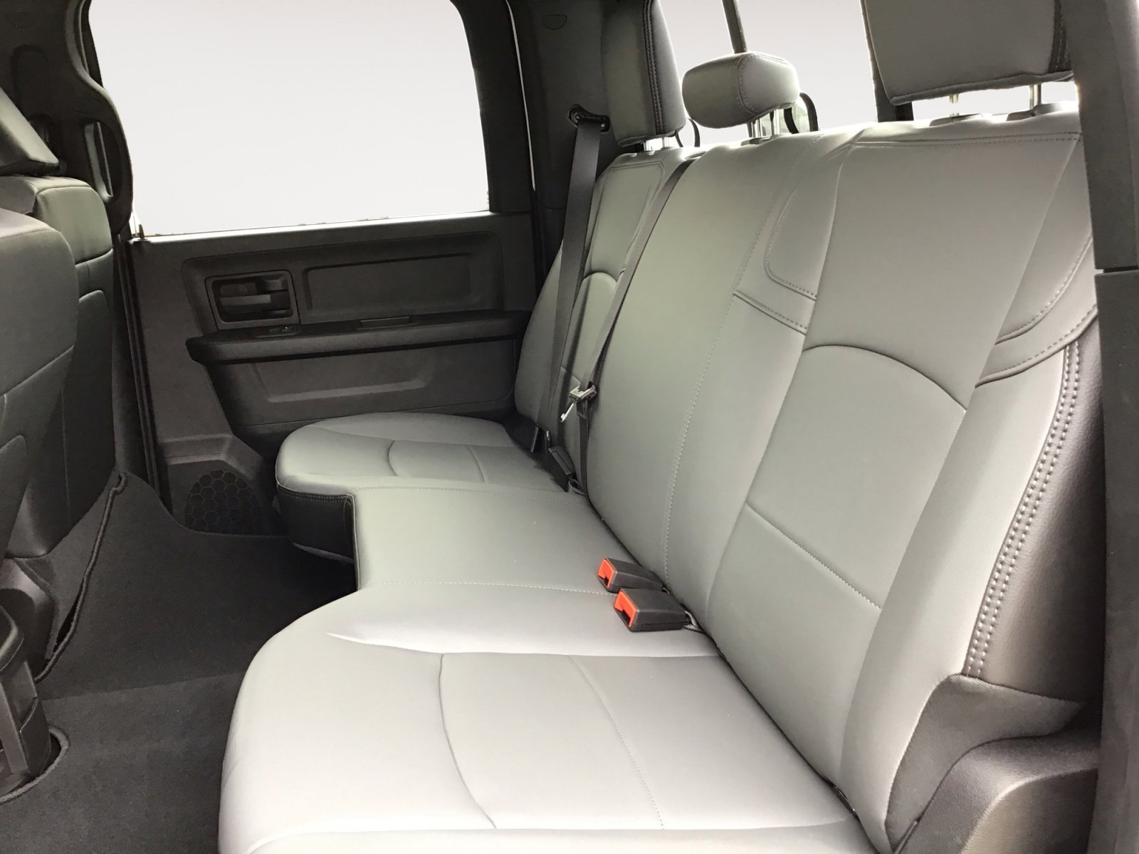 New 2026 Bright White Clearcoat RAM Tradesman image 23