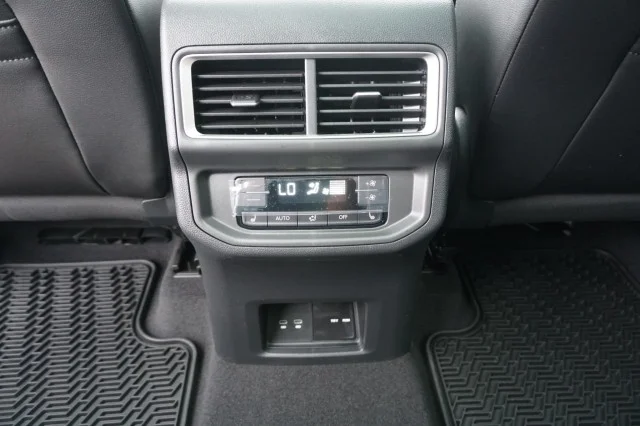 2024 Volkswagen Atlas SEL - Photo 20