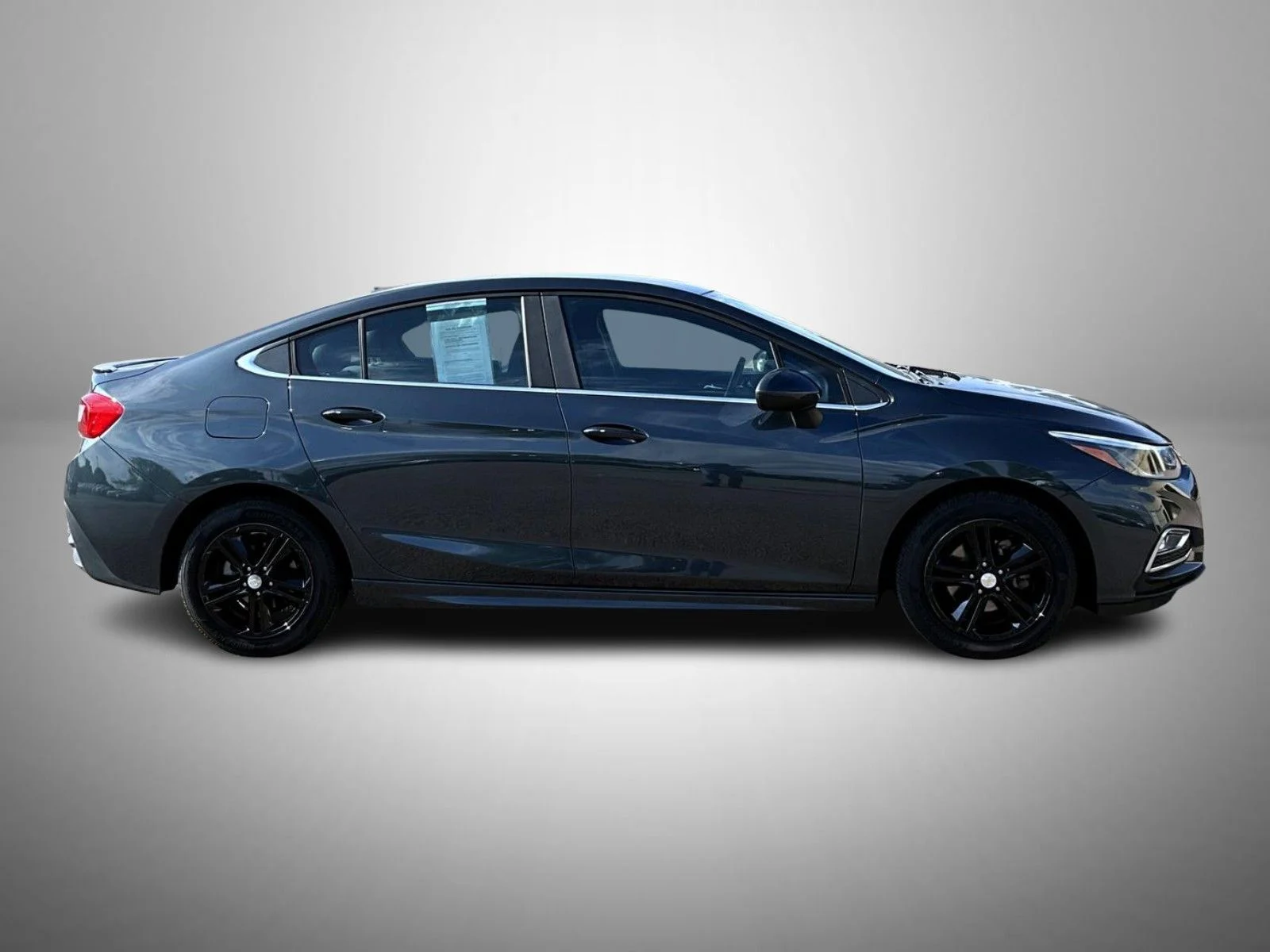 Used 2017 Gray Chevrolet LT image 4