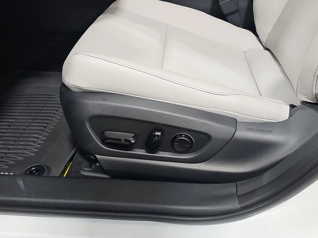 New 2026 Ultra White Lexus PREMIUM AWD image 28