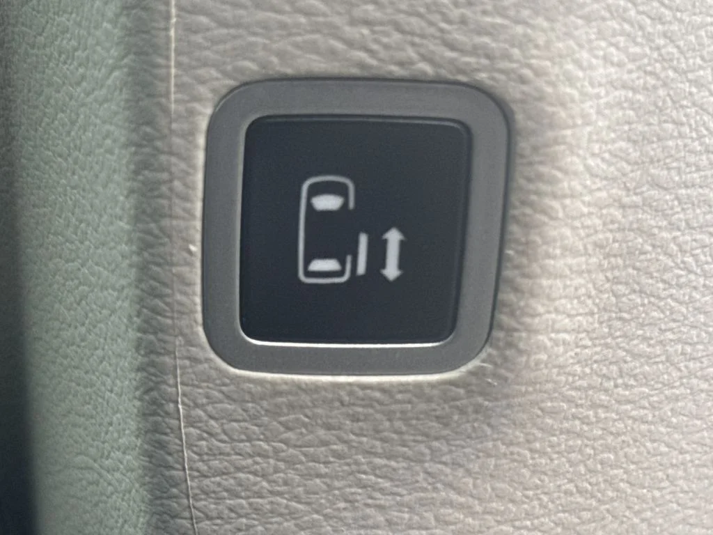 2023 Chrysler Pacifica Touring L - Photo 16