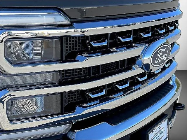 New 2027 Marsh Gray Metallic Ford F-250® Lariat® image 79
