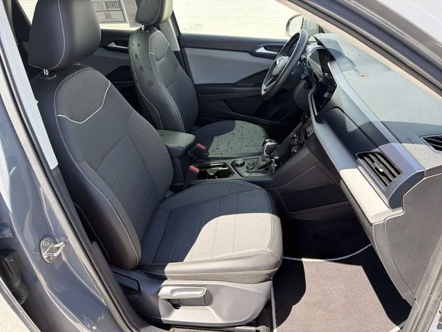 Used 2023 Gray Volkswagen 1.5T SE image 26