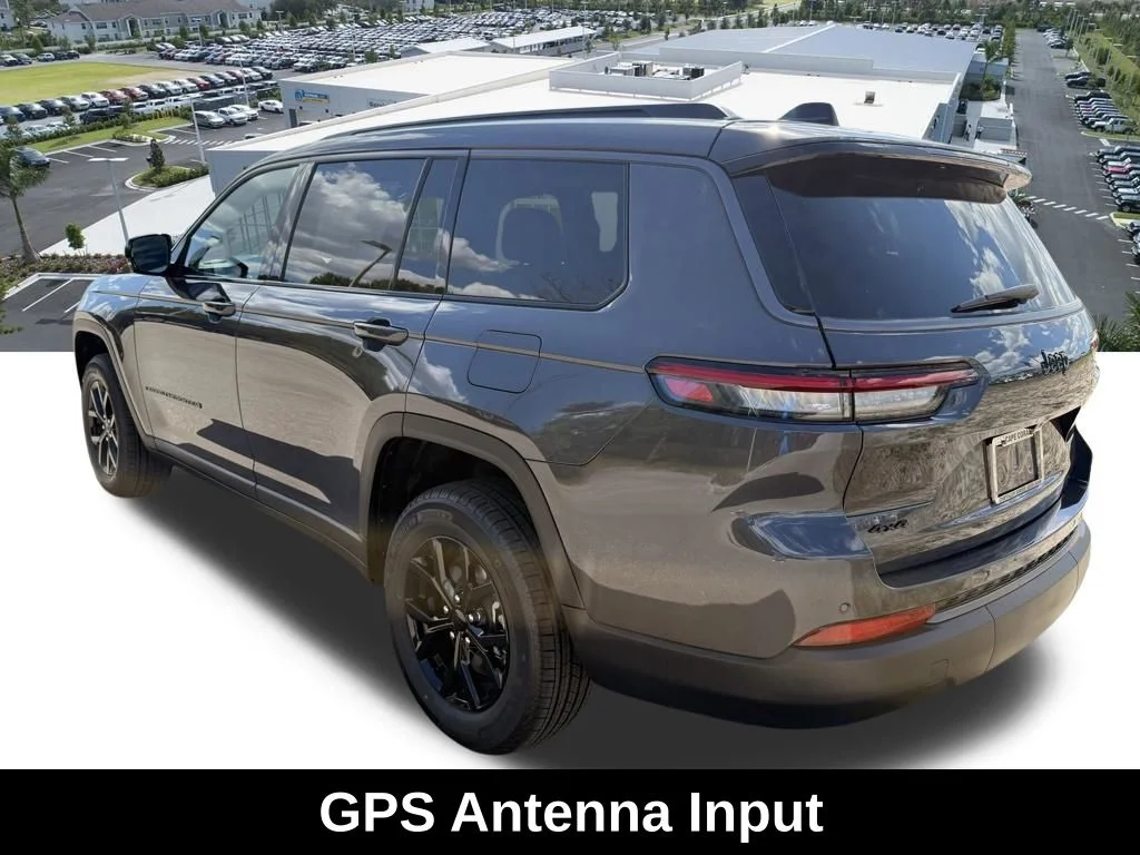 New 2026 Baltic Gray Metallic Clear-Coat Exterior Paint Jeep Laredo Altitude image 6