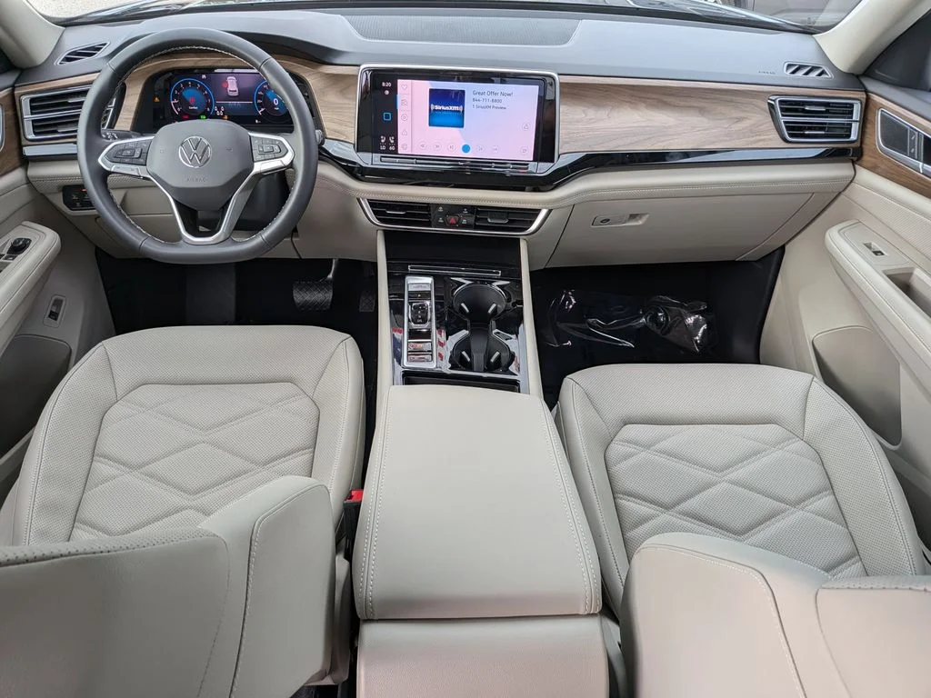 New 2026 Black Volkswagen 2.0T SE w/Technology image 11