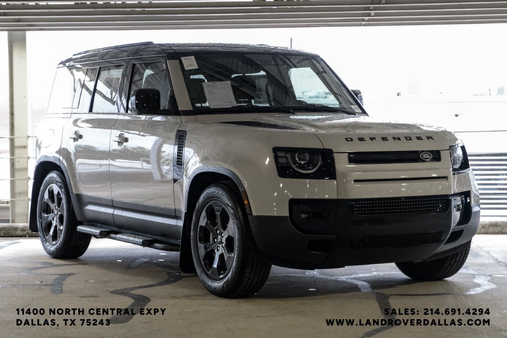 New 2026 Borasco Grey Metallic Land Rover S image 4