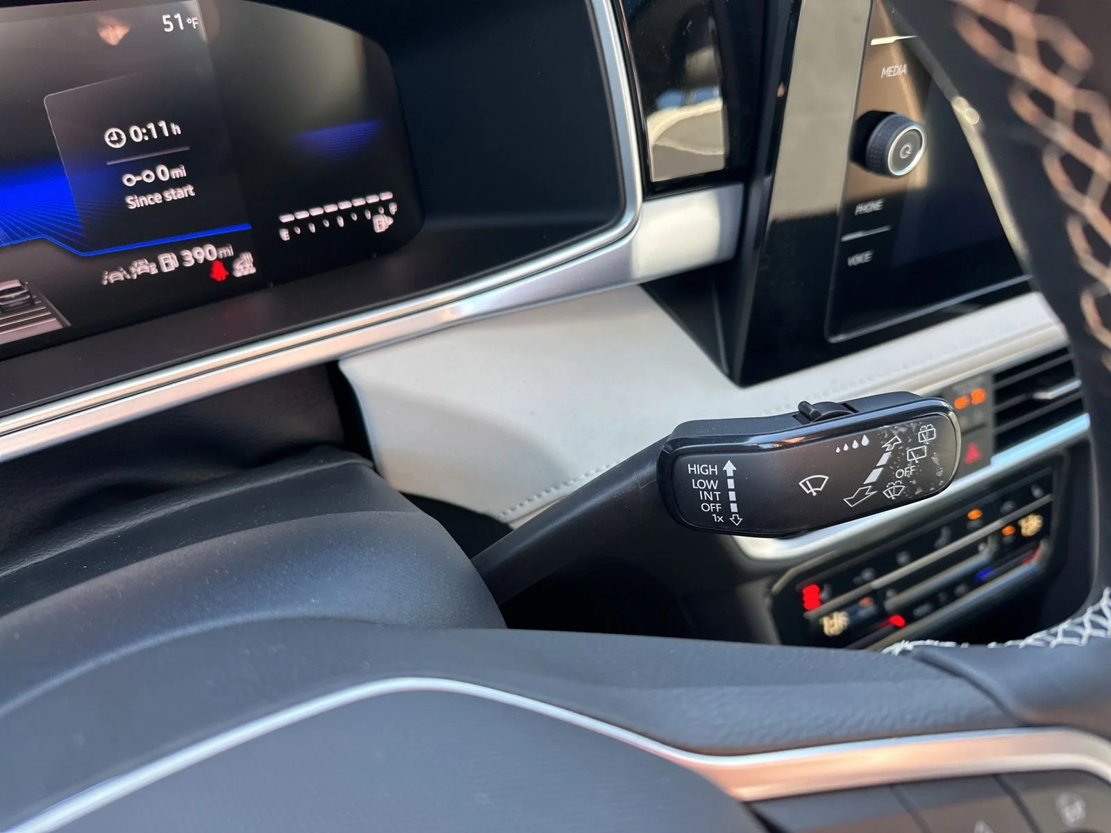 2026 Volkswagen Taos SE - Photo 37