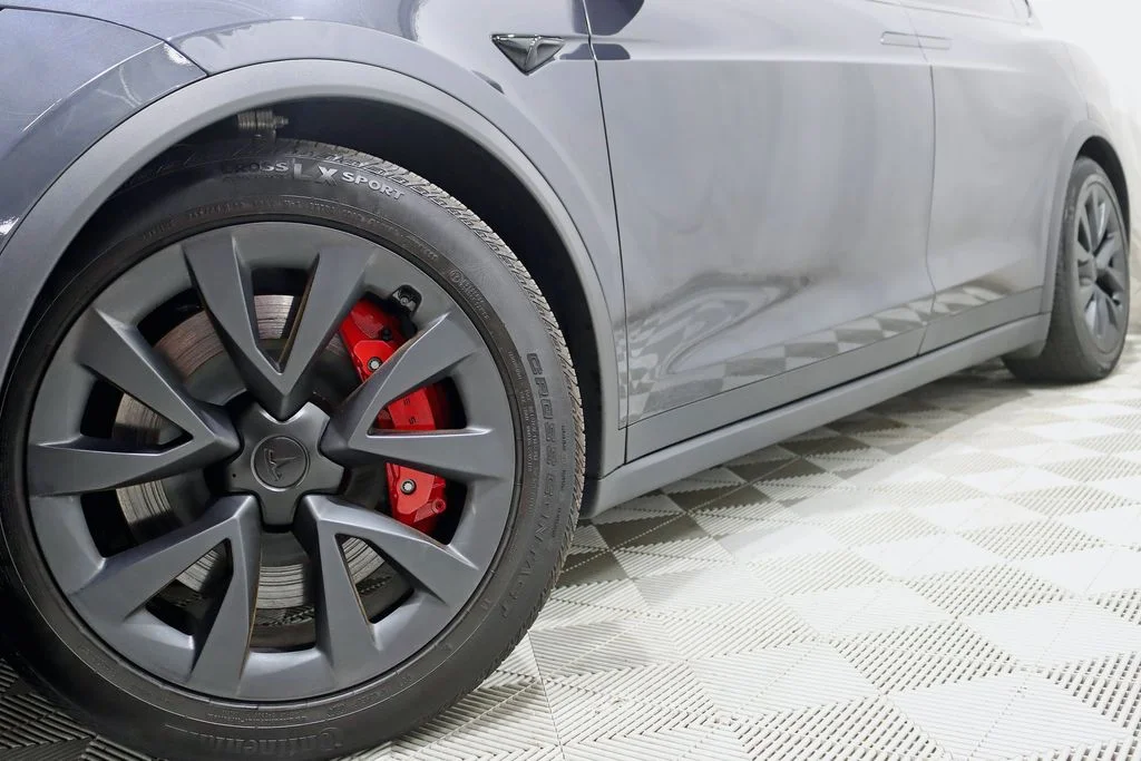 Used 2024 Black Tesla Plaid image 4